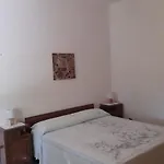 Le Querce 2 בית אירוח *