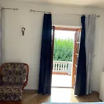 Le Querce 2 בית אירוח