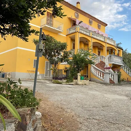 Le Querce 2 Homestay szállás Paola