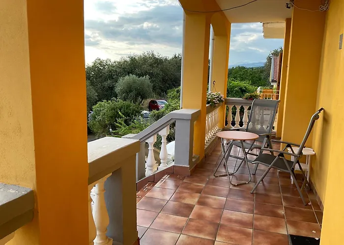 Le Querce 2 Homestay szállás Paola